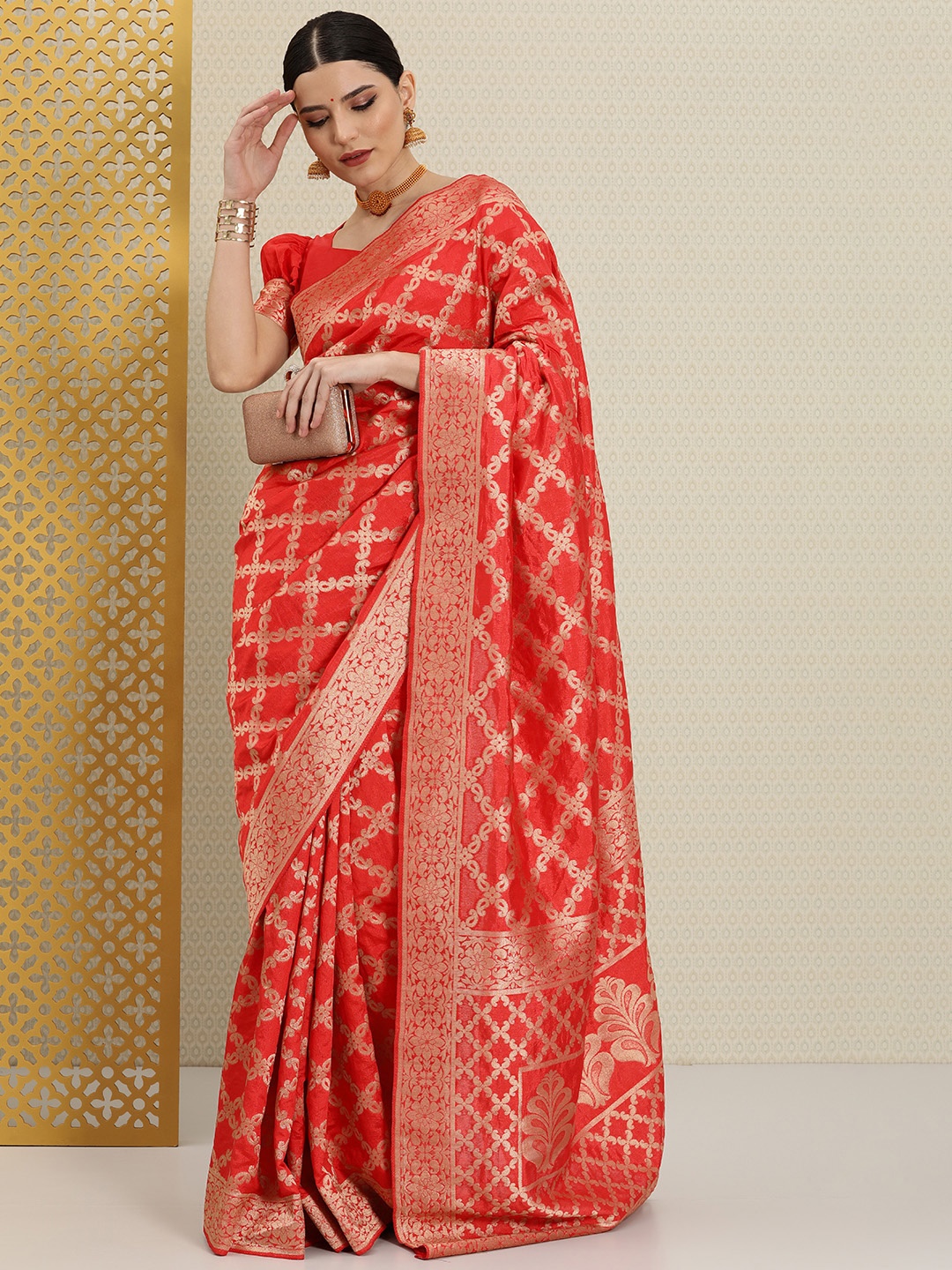 

House of Pataudi Red & Gold-Toned Woven Design Zari Silk Blend Banarasi Saree