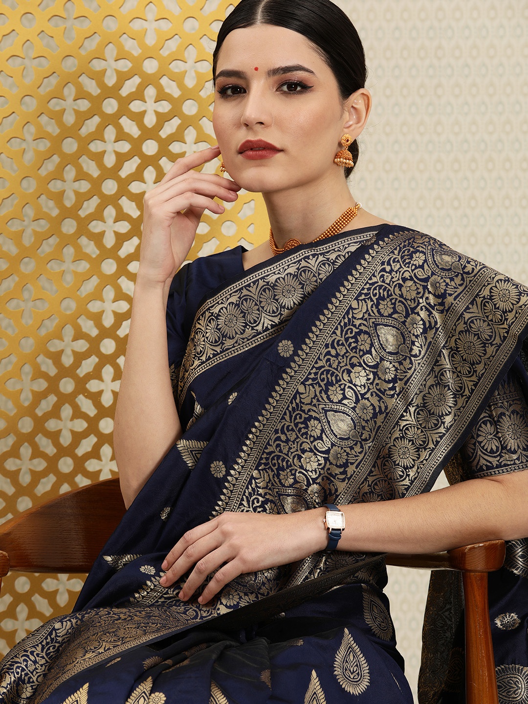 

House of Pataudi Navy Blue & Gold-Toned Ethnic Motifs Zari Silk Blend Banarasi Saree