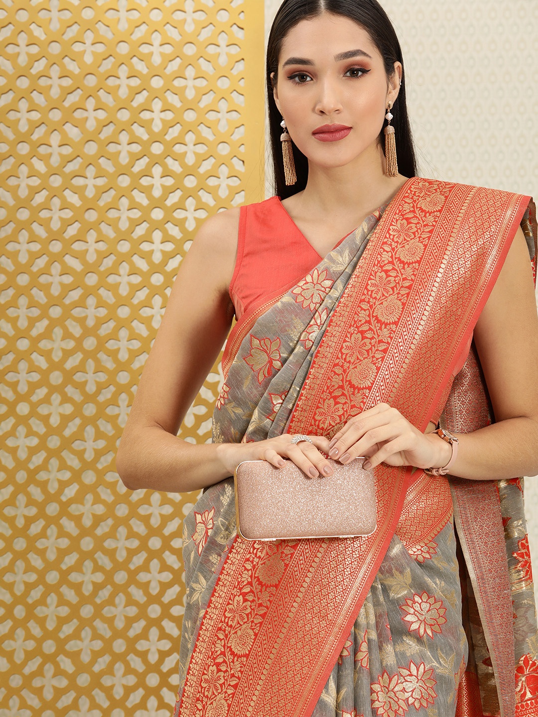 

House of Pataudi Grey & Red Floral Zari Linen Blend Saree