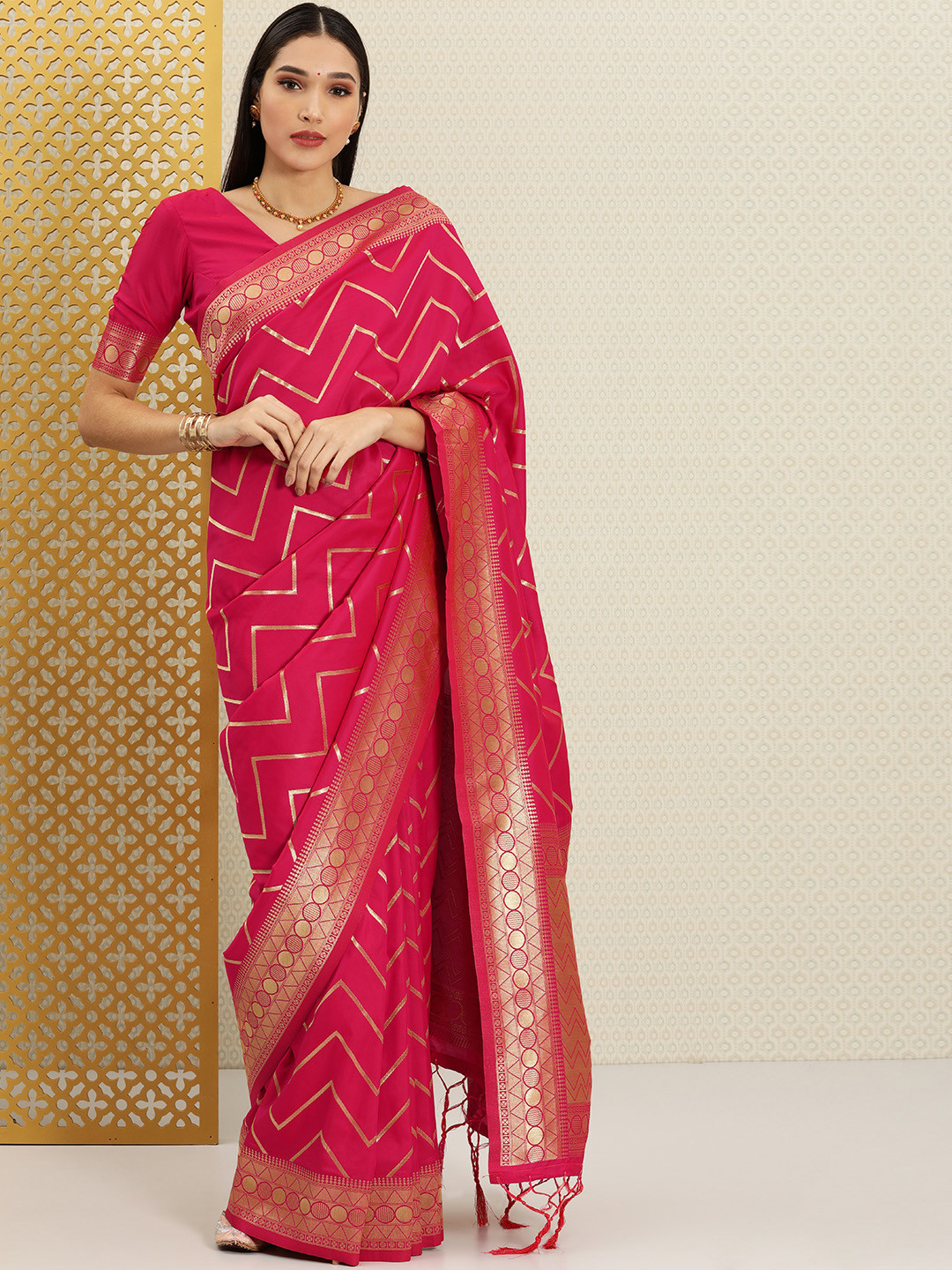 

House of Pataudi Magenta & Gold-Toned Woven Design Zari Silk Blend Banarasi Saree