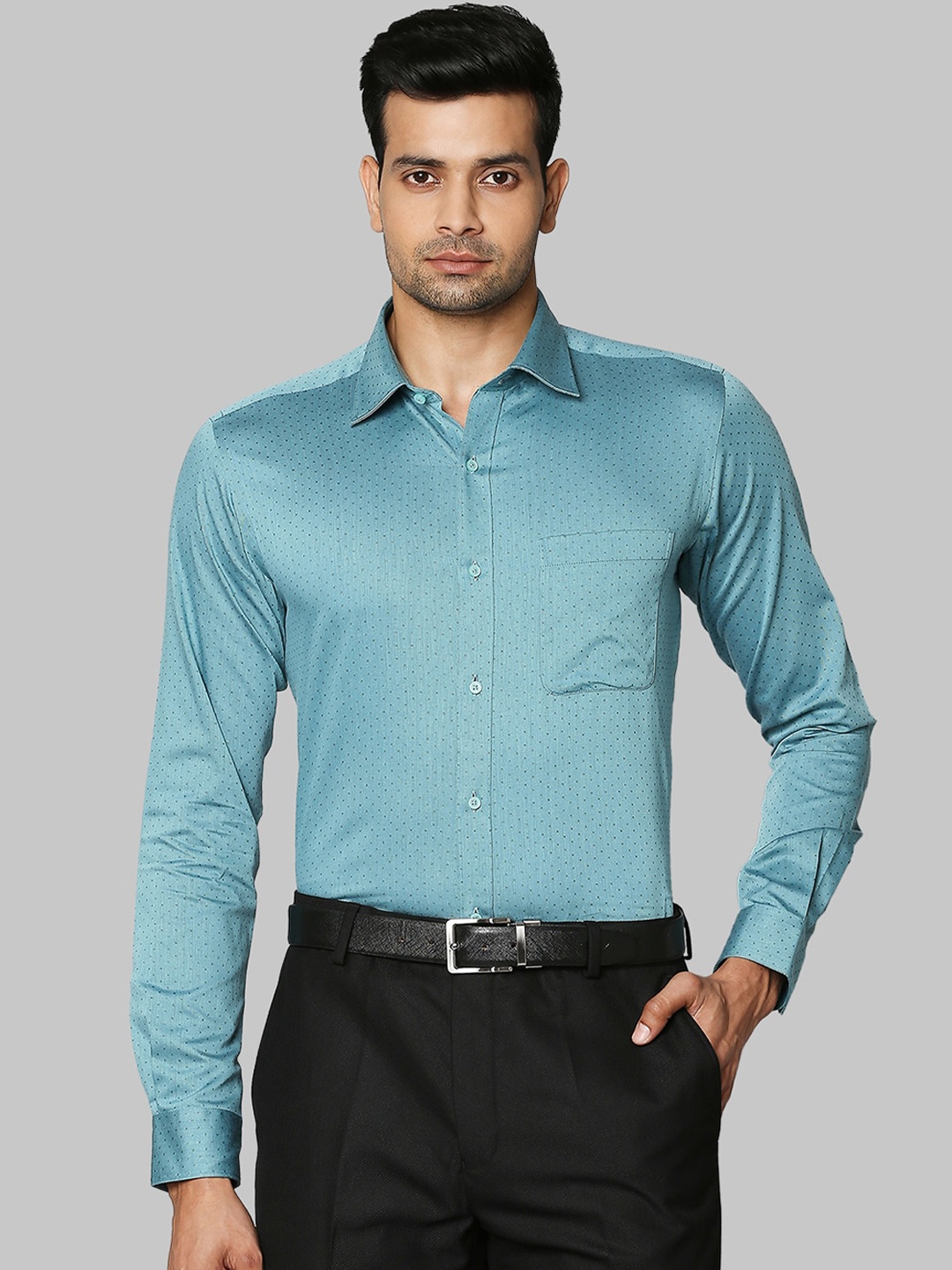 

Raymond Men Blue Slim Fit Opaque Formal Shirt
