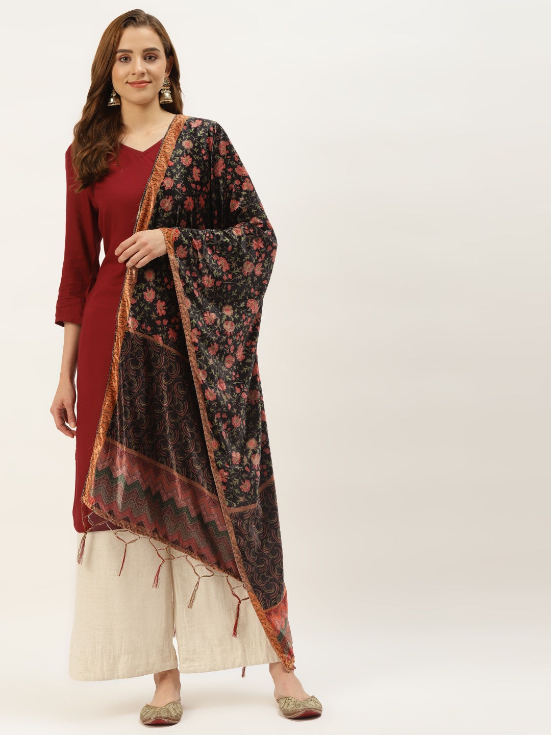 

VAABA Black & Multicoloured Printed Velvet Dupatta