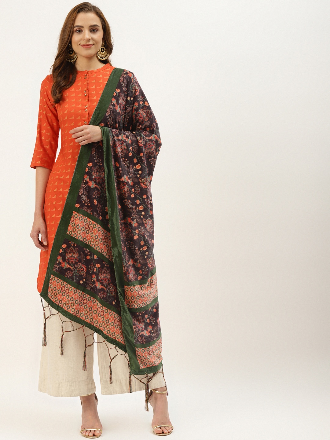 

VAABA Black & Green Floral Printed Velvet Dupatta