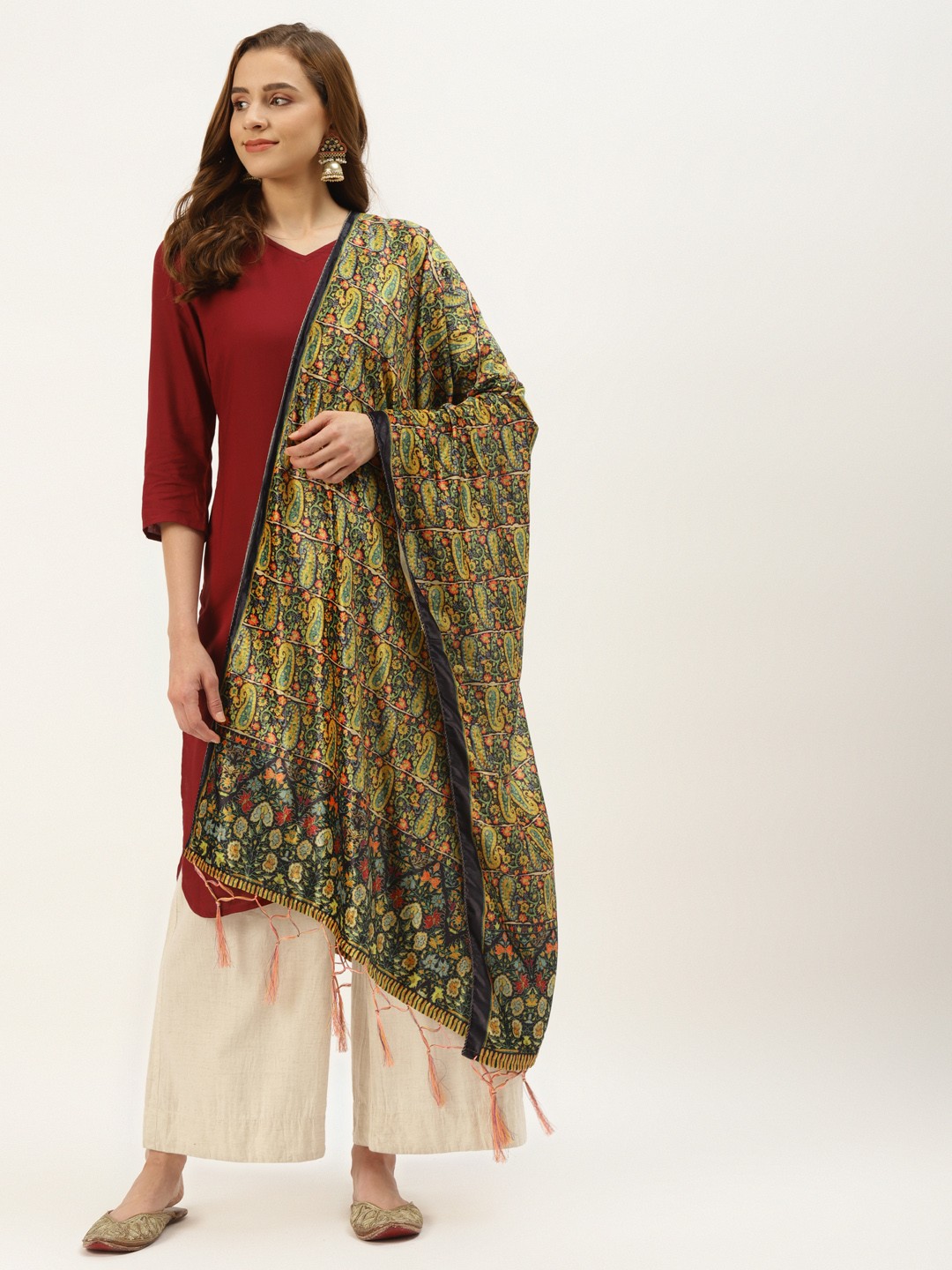 

VAABA Green & Multicoloured Ethnic Motifs Printed Velvet Dupatta