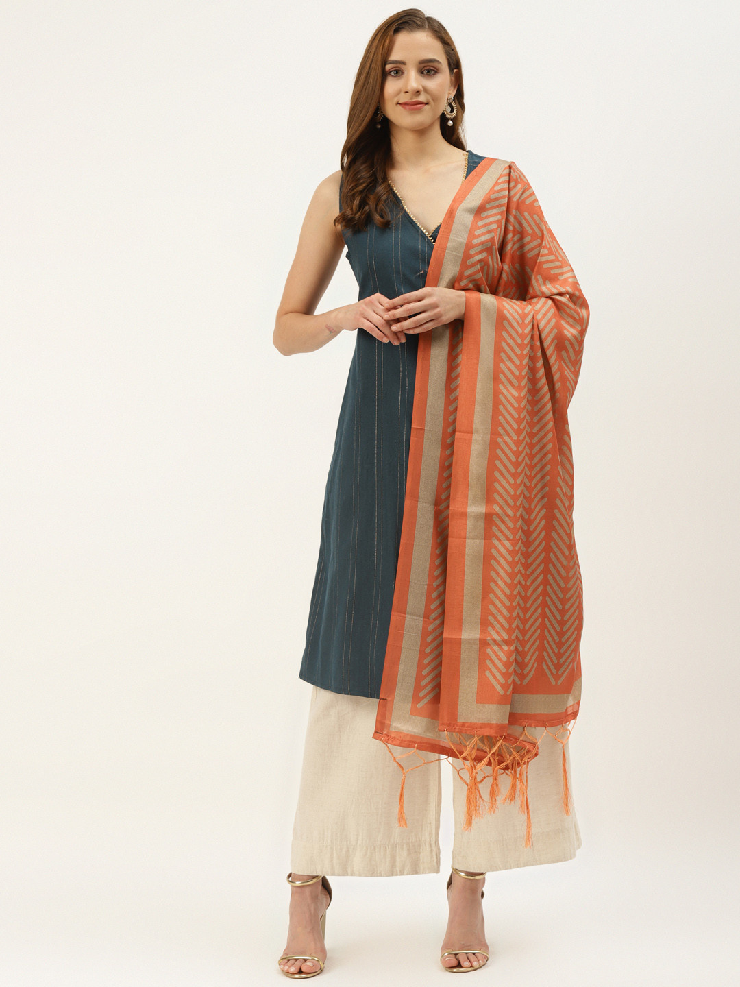 

VAABA Orange Geometric Printed Dupatta