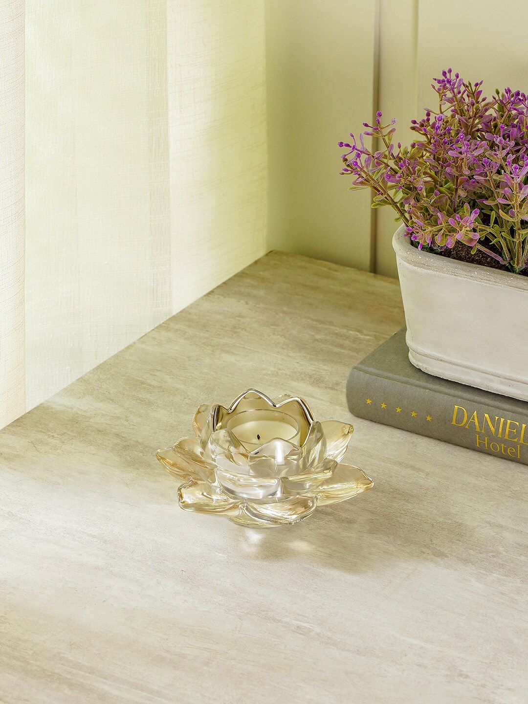 

Pure Home and Living Set Of 4 Gold Solid Glass Lotus Tea Light Holder