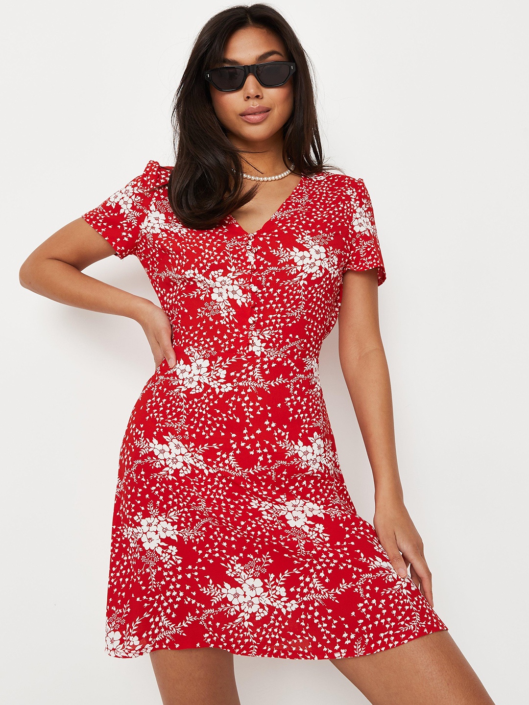 

Missguided Red & White Floral Printed A-Line Dress