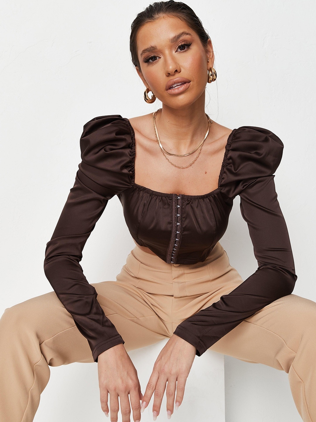 

Missguided Coffee Brown Solid Satin Finish Fitted Crop Top