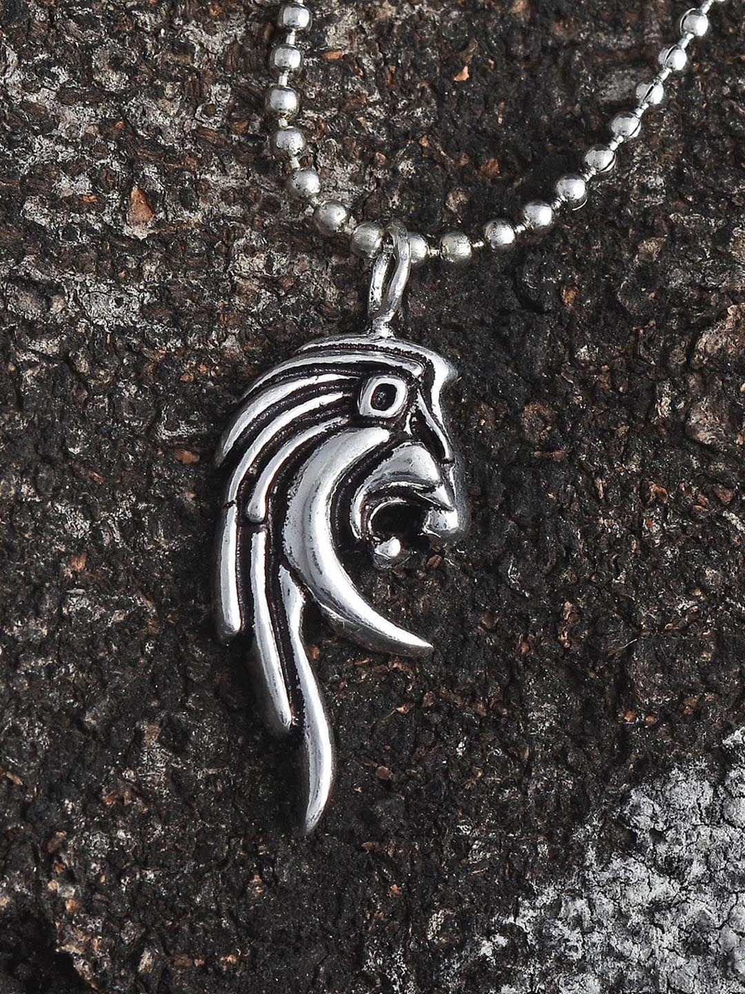 

Tistabene Men Oxidised Silver-Plated Lion Head Pendant With Chain