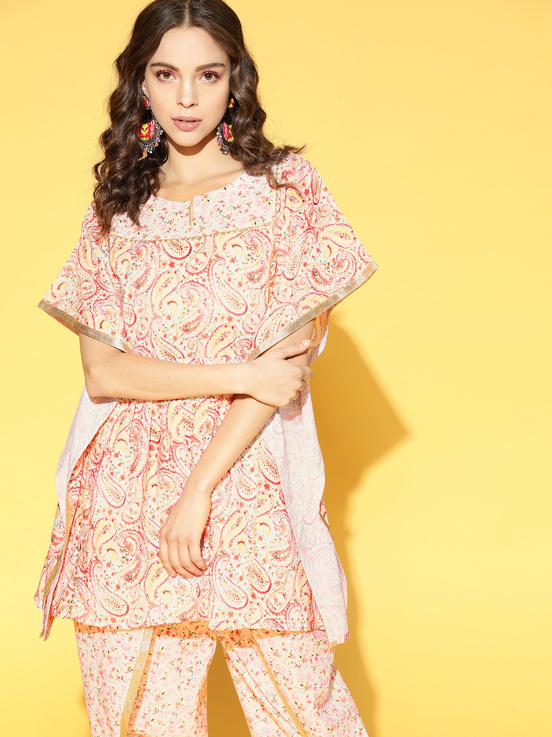 

Sangria Printed Poly-Crepe Dhoti Set Kurta Set, White