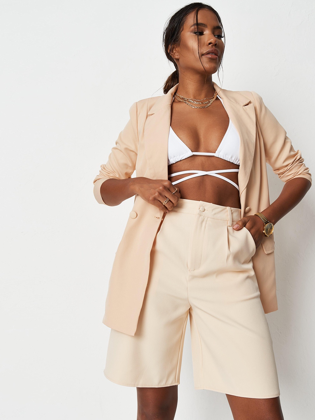 

Missguided Women Cream-Coloured Solid Mid-Rise Regular Shorts
