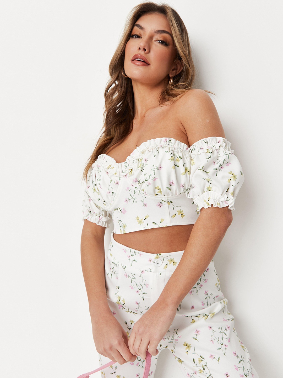 

Missguided White Floral Off-Shoulder Fitted Crop Top