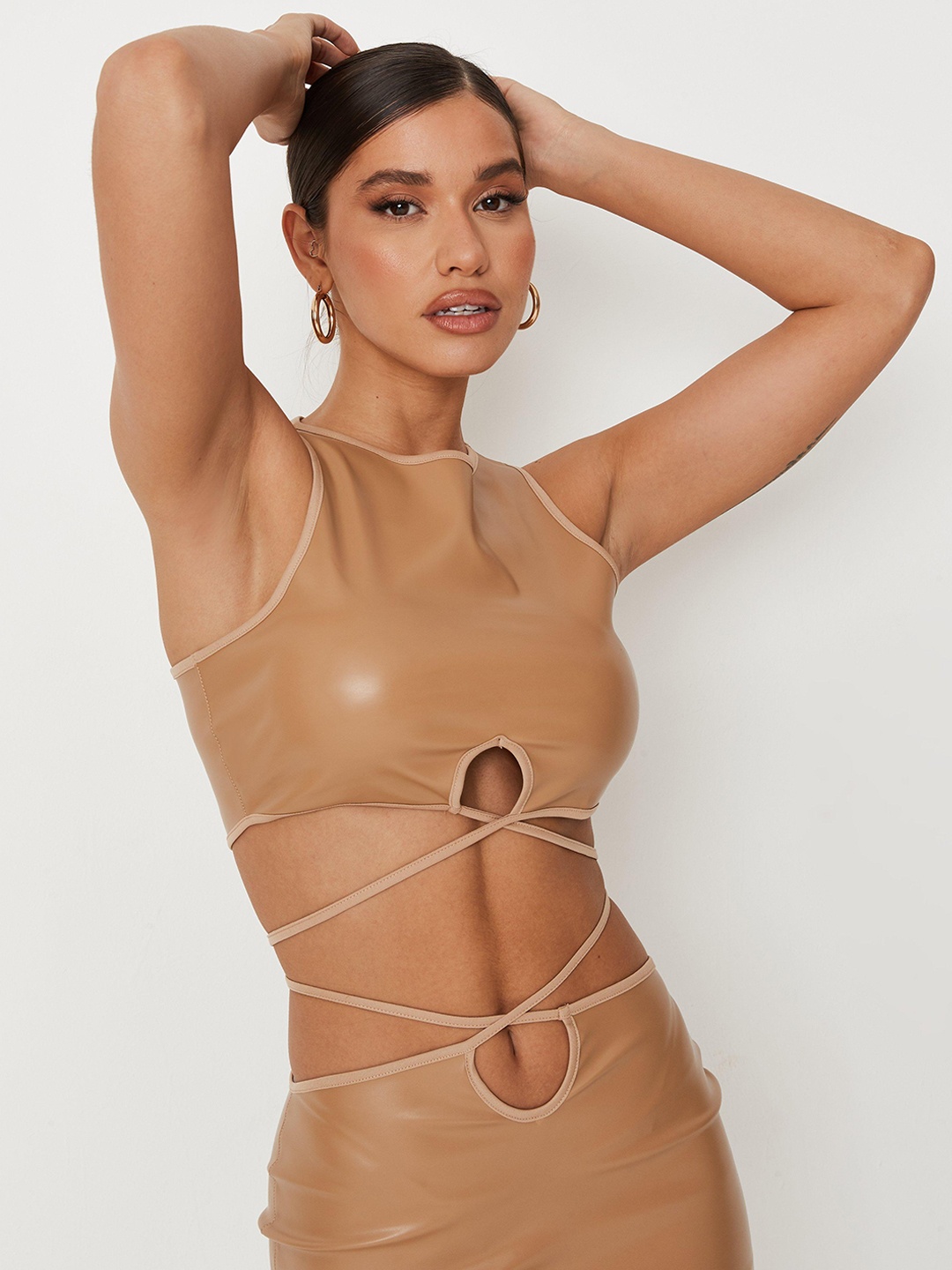 

Missguided Beige Fitted Crop Top with Tie Up