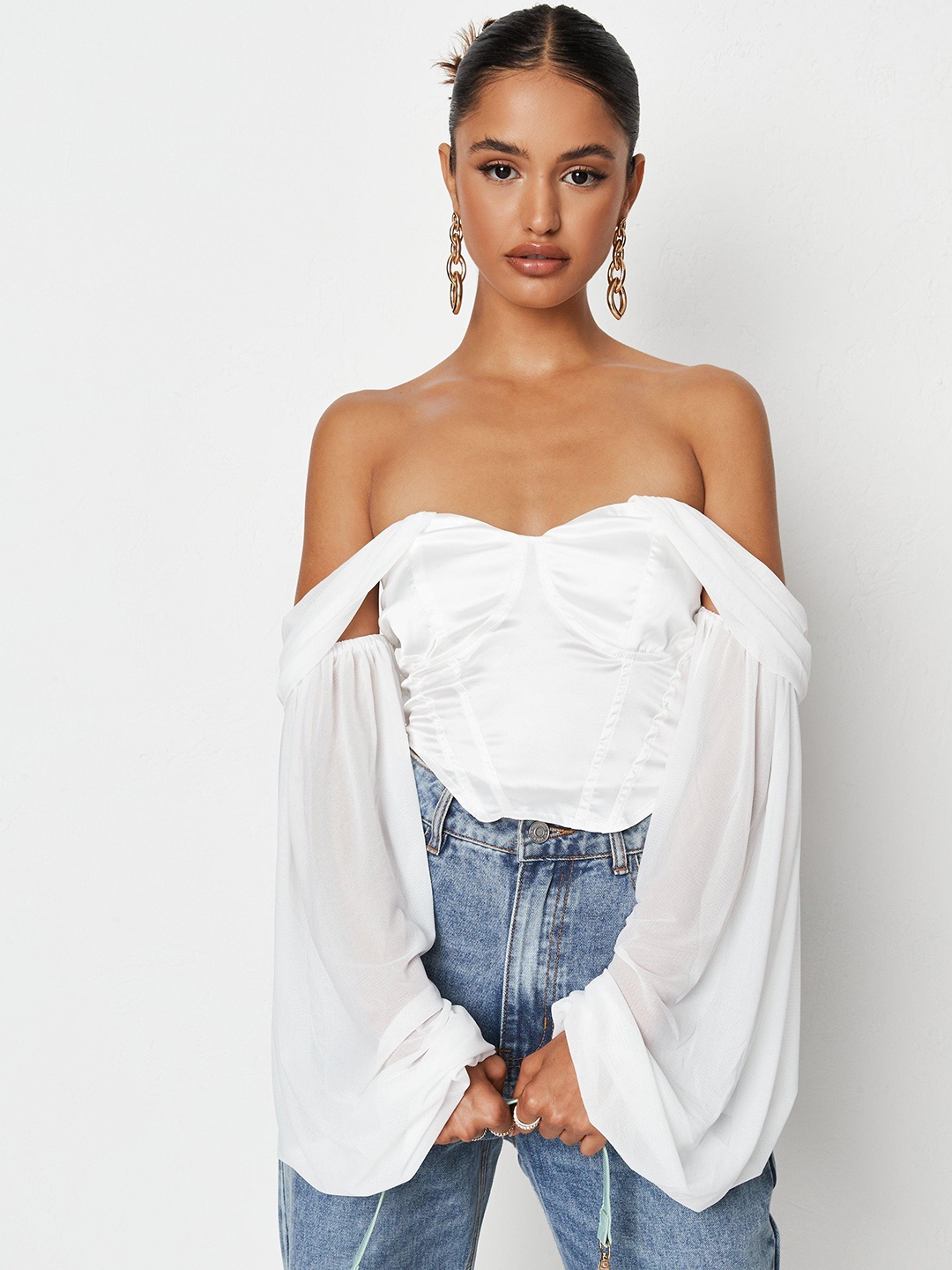 

Missguided White Off-Shoulder Bishop Sleeves Tiered Crop Top