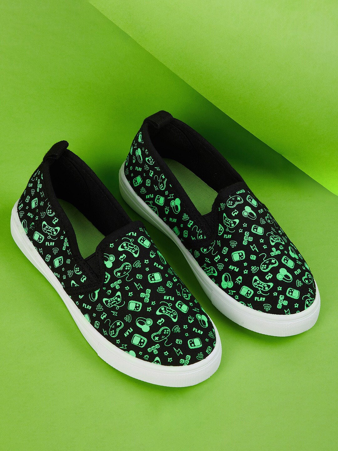 

Fame Forever by Lifestyle Boys Black & Green Printed Synthetic Slip-On Sneakers
