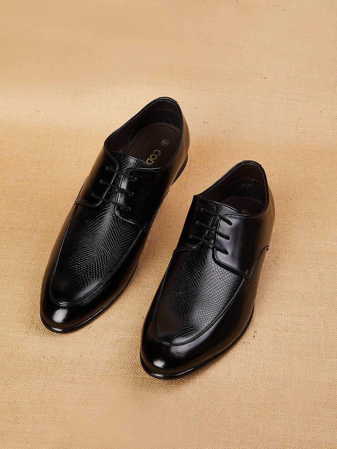 

CODE by Lifestyle Men Black Textured Derbys