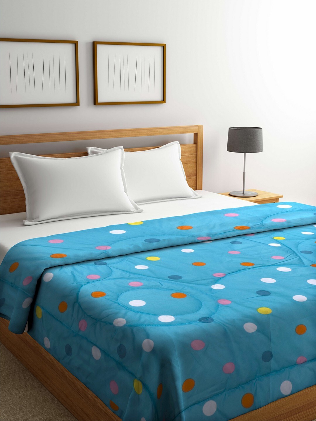 

Raymond Home Blue & White Geometric Microfiber Mild Winter Double Bed Quilt