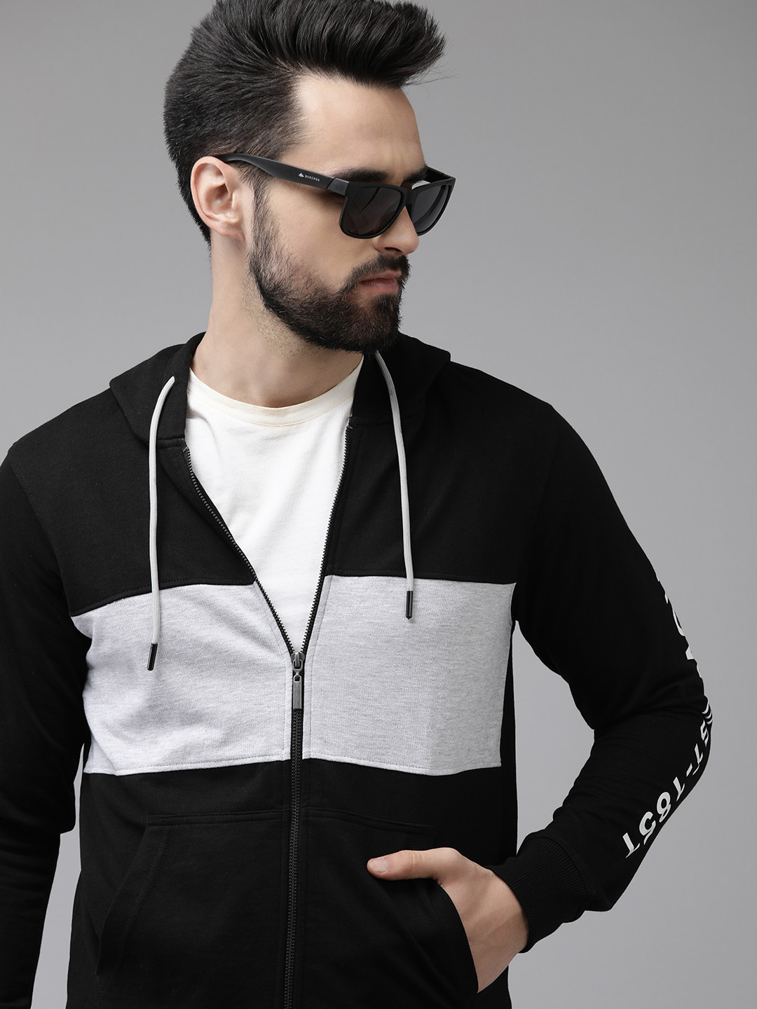 

Arrow Men Black Colourblocked Hooded Sweatshirt