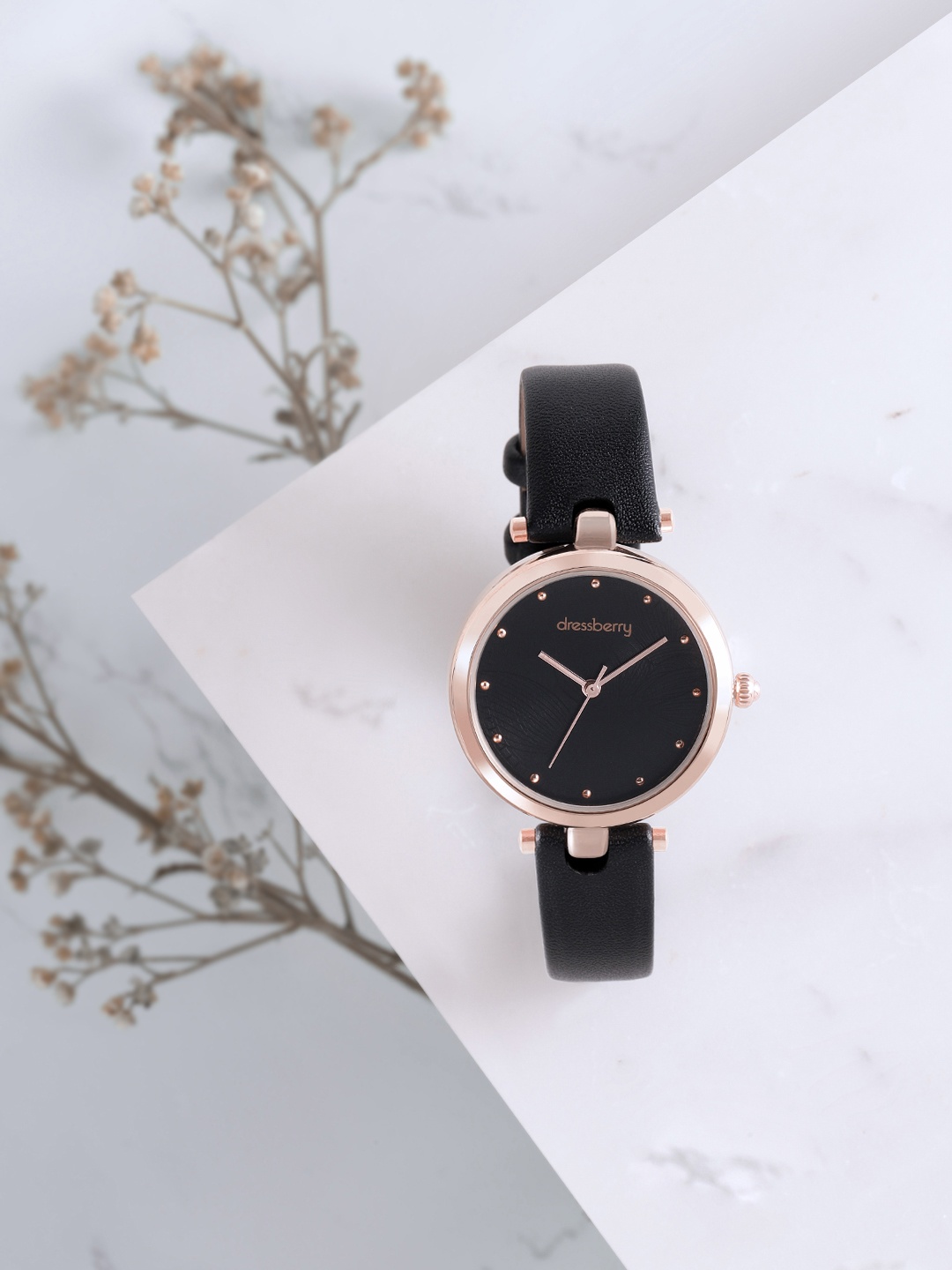 

DressBerry Women Black Dial & Black Leather Straps Analogue Watch AW21-1A