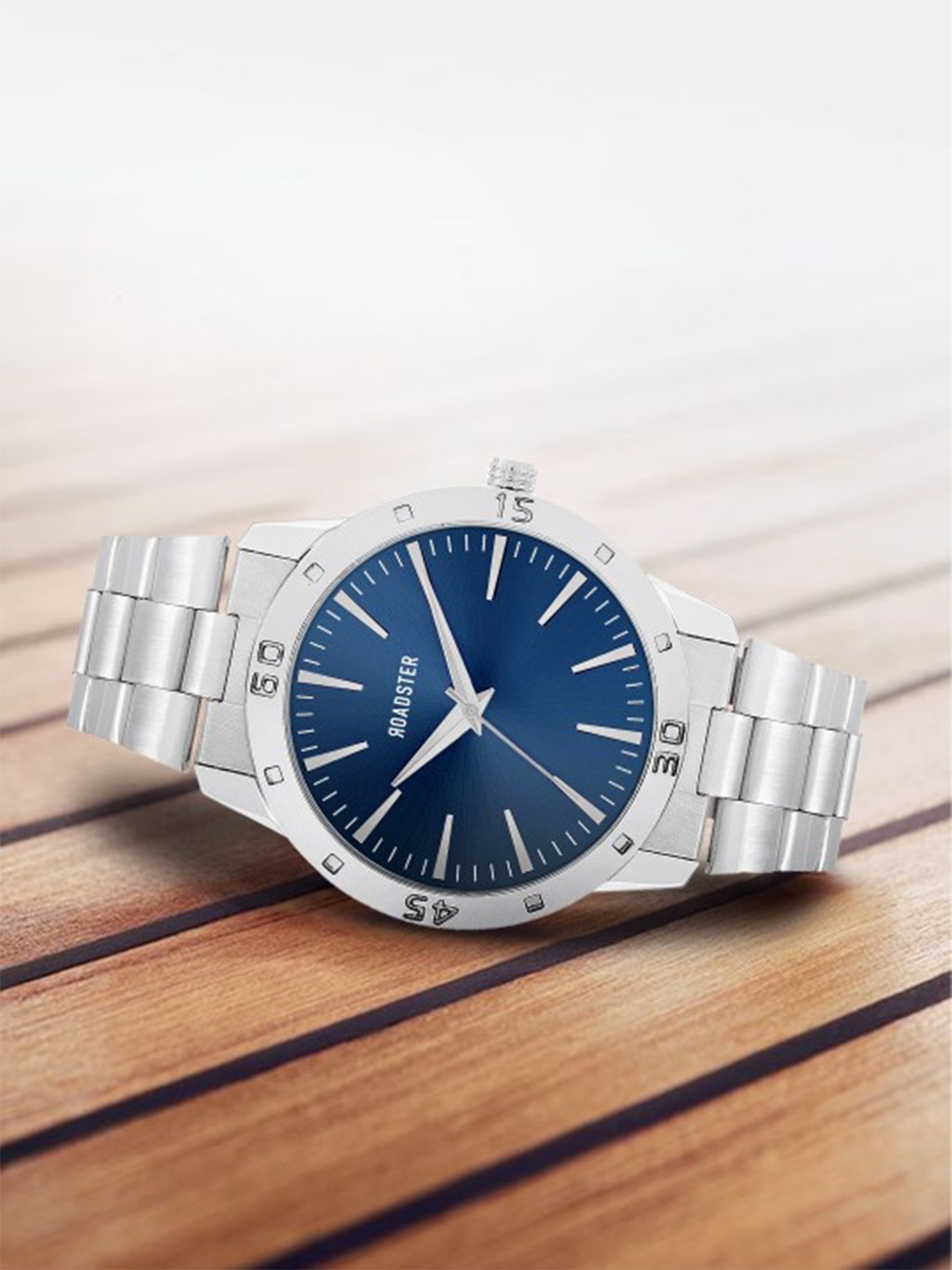 

The Roadster Lifestyle Co Men Blue Dial Silver Toned Stainless Steel Straps Analogue Watch RD-AW21-9B, Navy blue