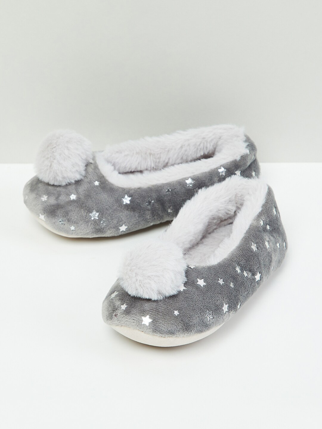 

max Grey Embellished Room Slipper