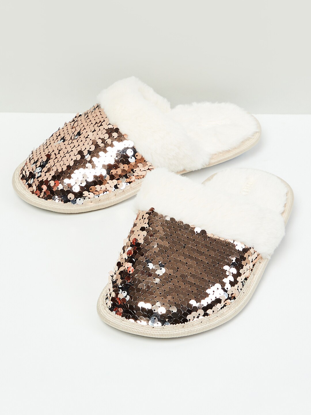 

max Girls Bronze-Toned Embellished PU Room Slippers