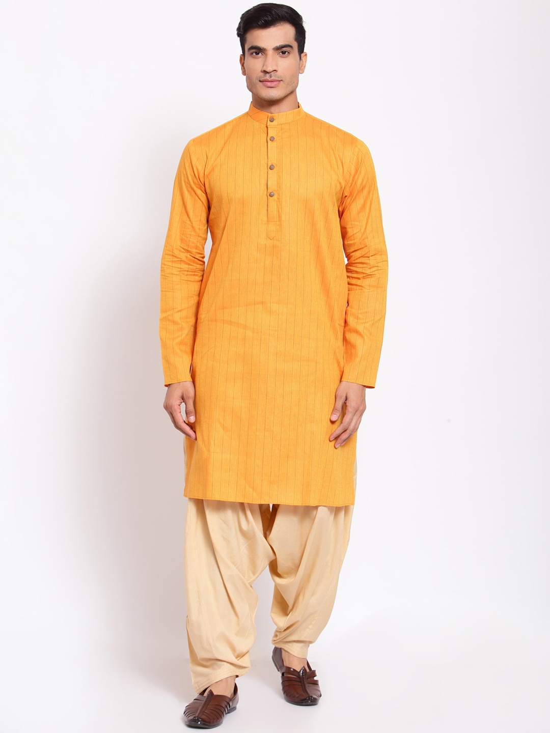 

MAXENCE Men Yellow Thread Work Kurta