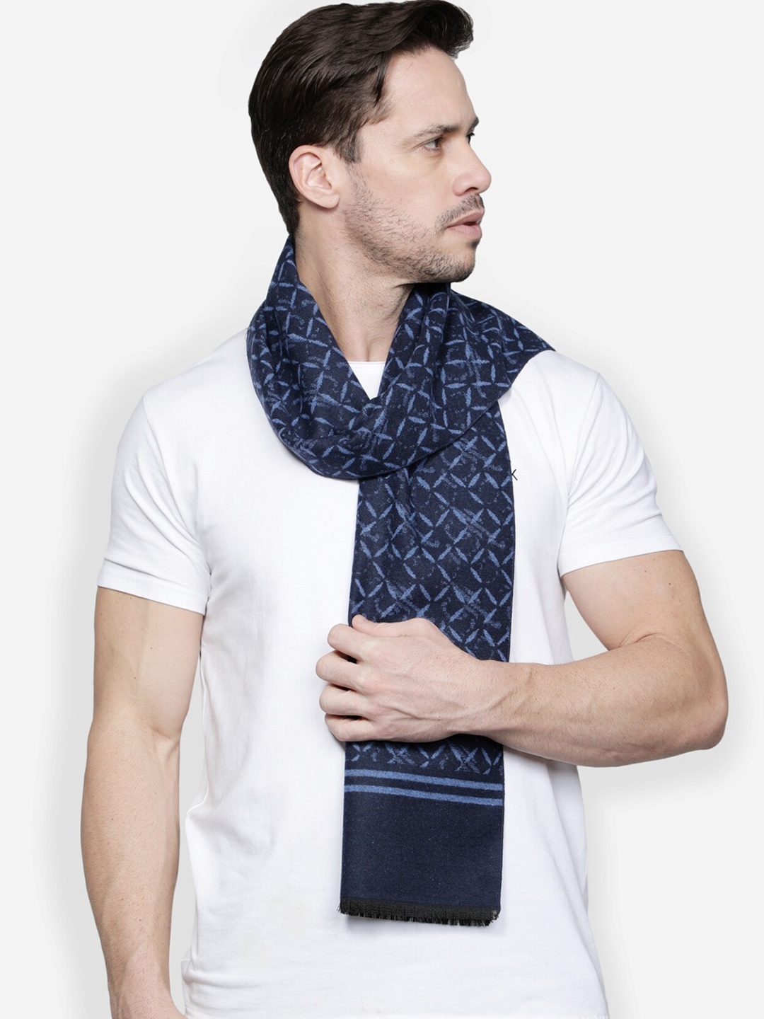 

Alvaro Castagnino Men Blue & Navy Blue Patterned Muffler