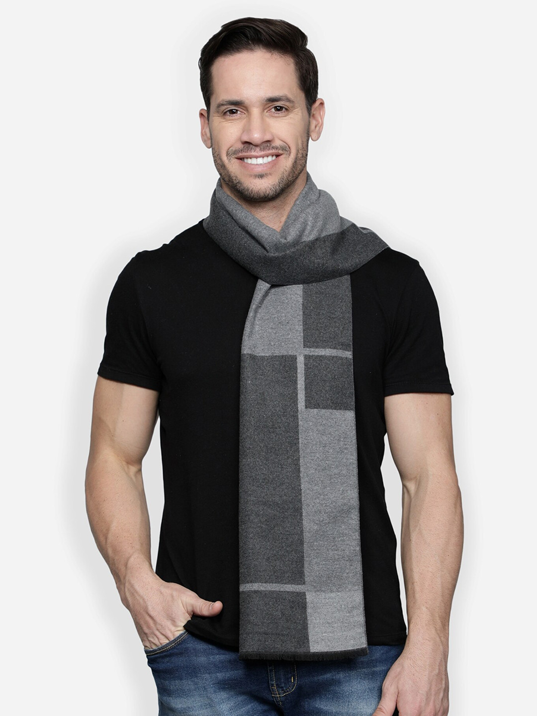 

Alvaro Castagnino Men Grey & Black Patterned Muffler