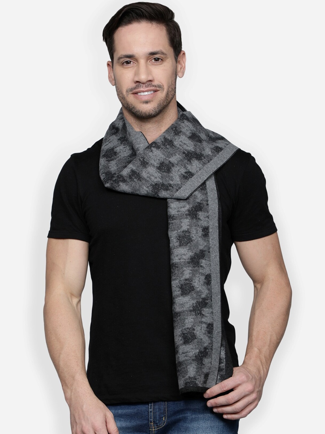 

Alvaro Castagnino Men Grey & Black Checked Muffler