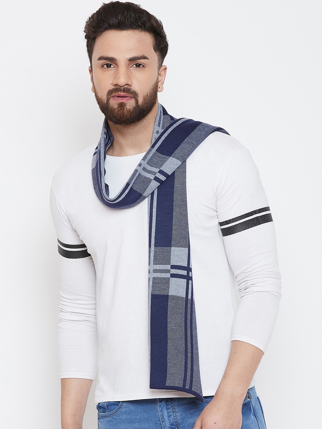 

Alvaro Castagnino Men Blue & Grey Patterned Muffler