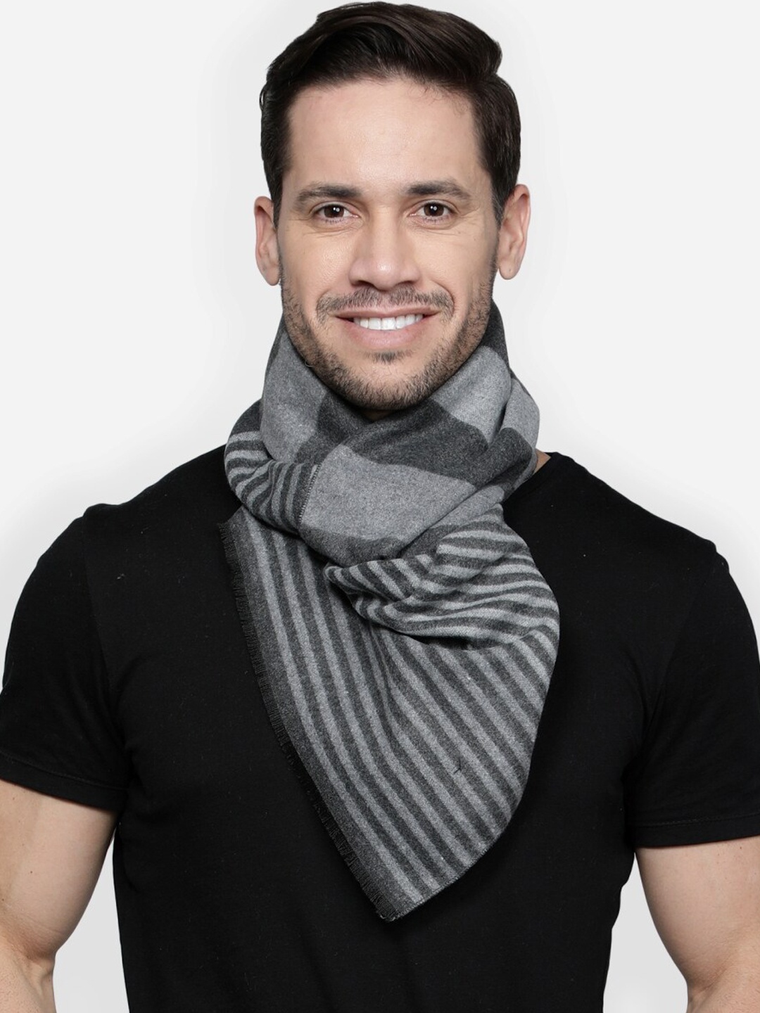 

Alvaro Castagnino Men Grey Striped Muffler