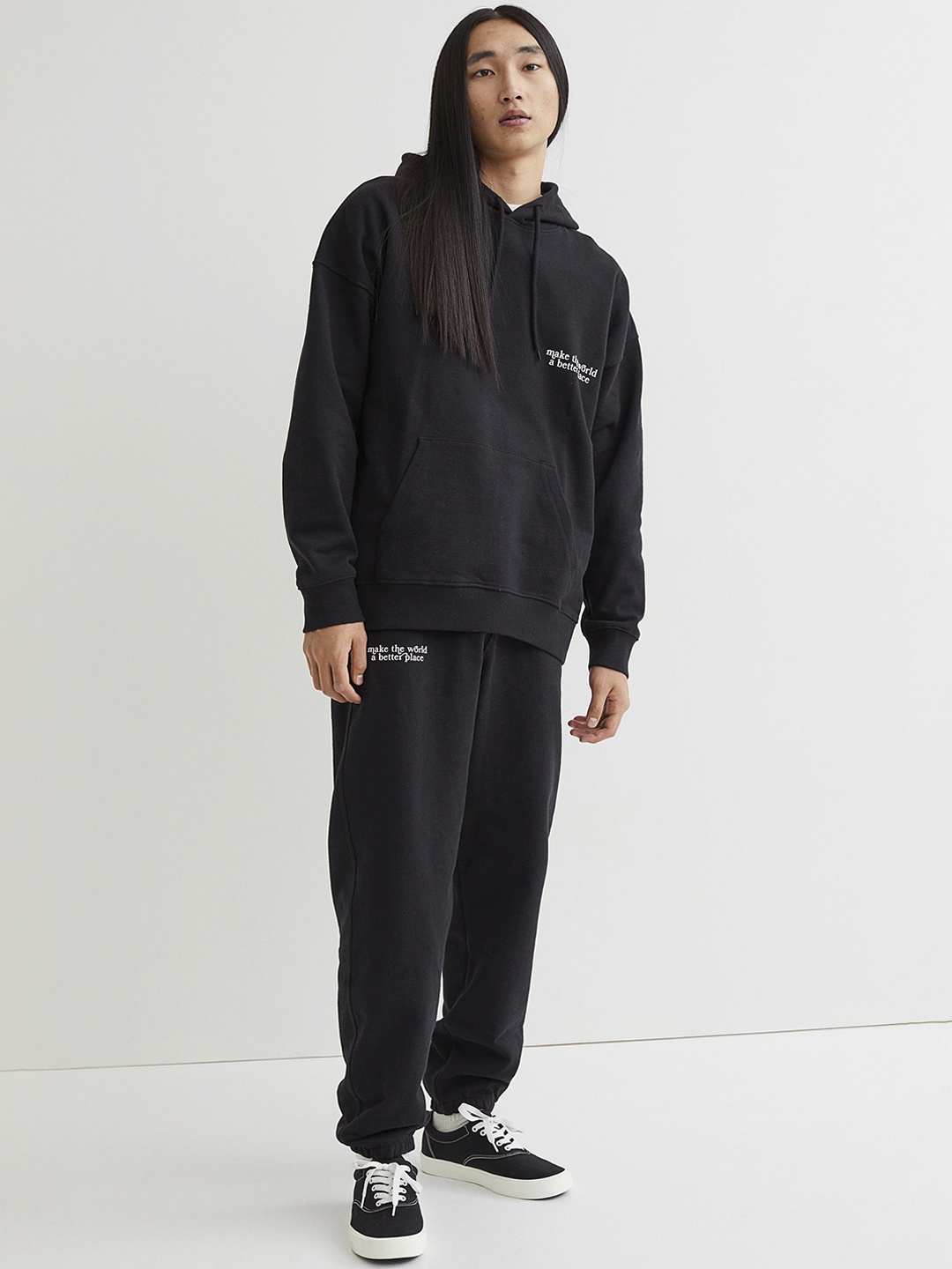 

H&M Men Black Relaxed Fit Cotton hoodie