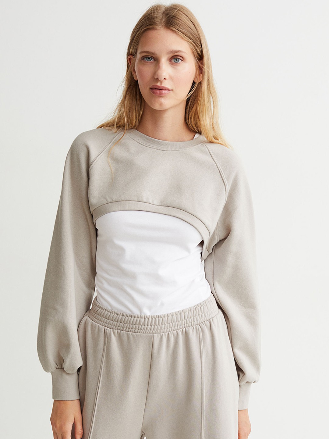 

H&M Women Beige Cropped sweatshirt