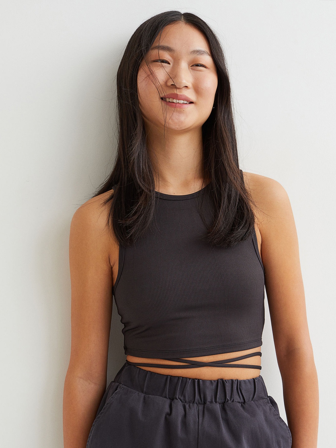 

H&M Women Charcoal Solid Round Neck Tie-Detail Ribbed Vest Top