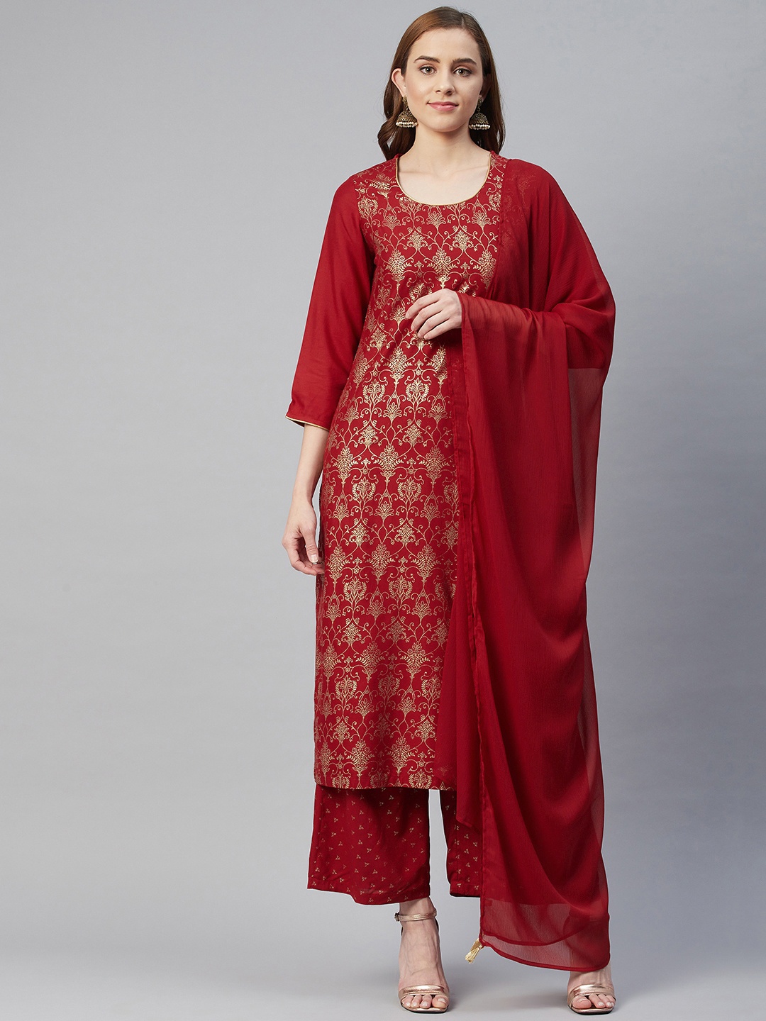 

Rangriti Women Red Ethnic Motifs Printed Regular Kurta Set With Dupatta