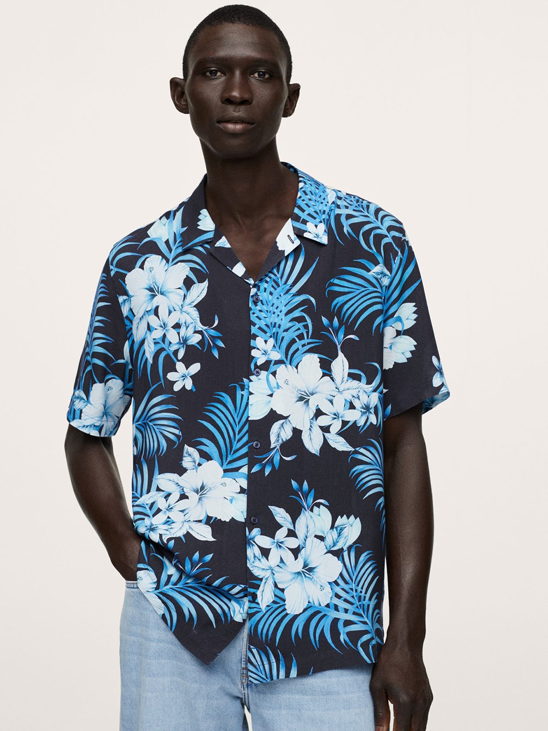 

MANGO MAN Blue Floral Printed Casual Shirt