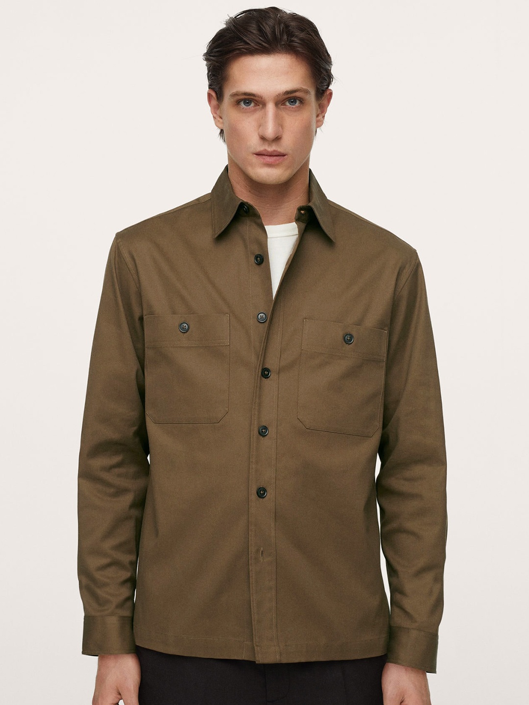 

MANGO MAN Olive Green Solid Casual Shirt