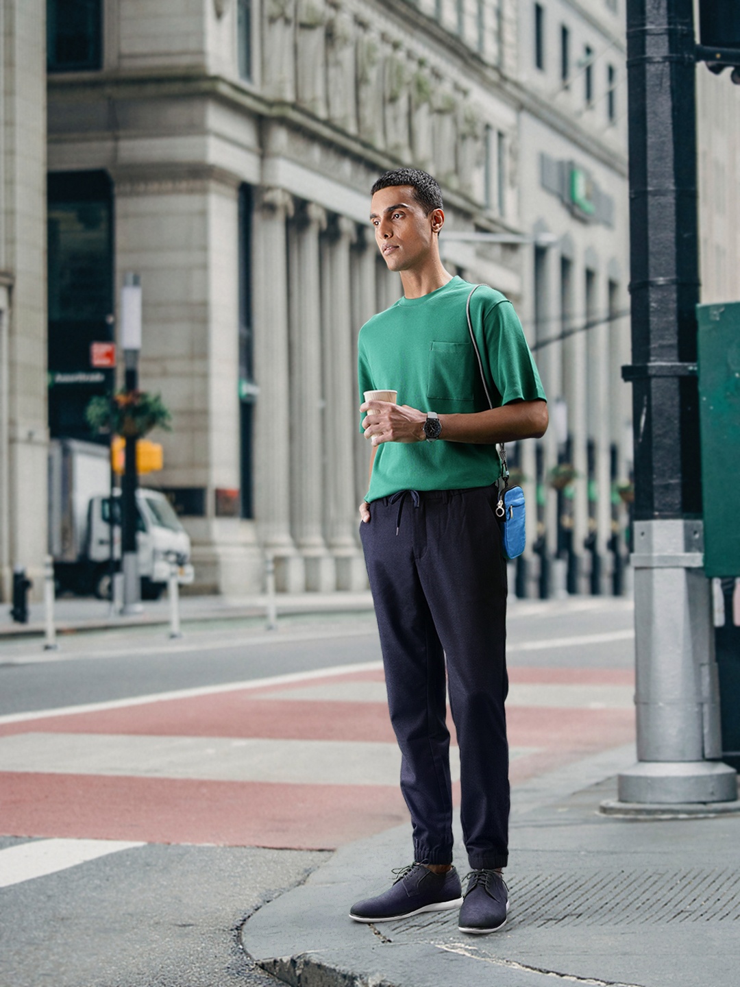 

MANGO MAN Black Regular Fit Solid Joggers