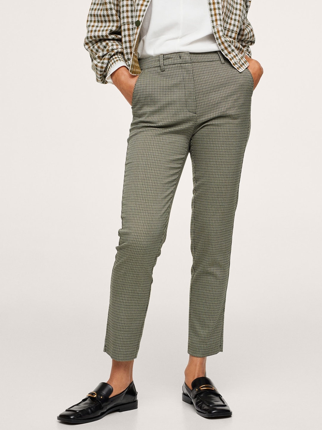 

MANGO Women Green & Black Checked Regular Cropped Trousers