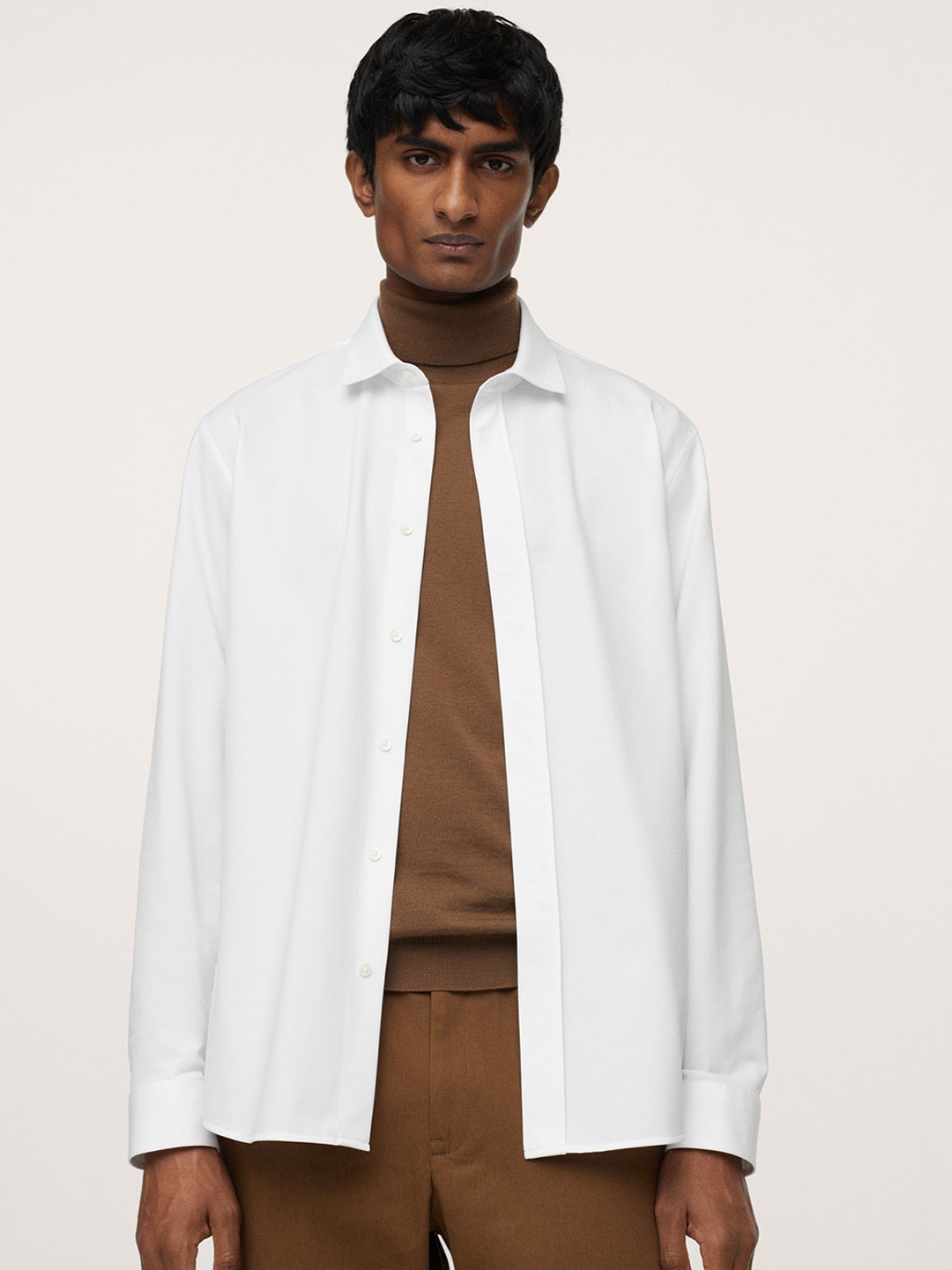 

MANGO MAN White Solid Casual Shirt
