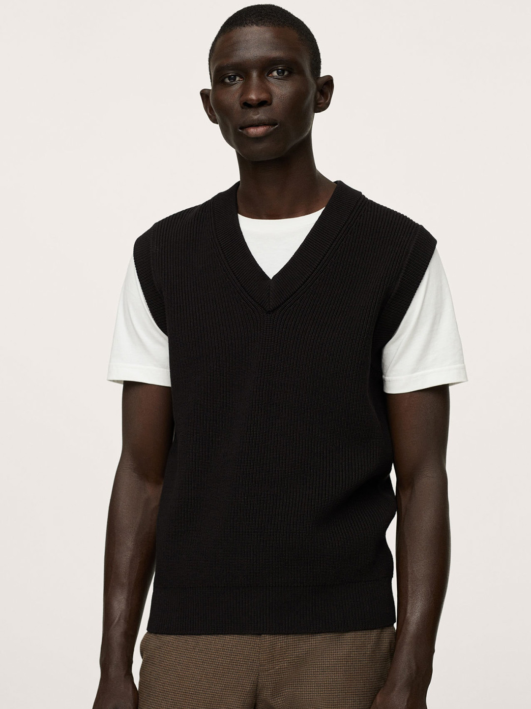 

MANGO MAN Black Ribbed Sweater Vest