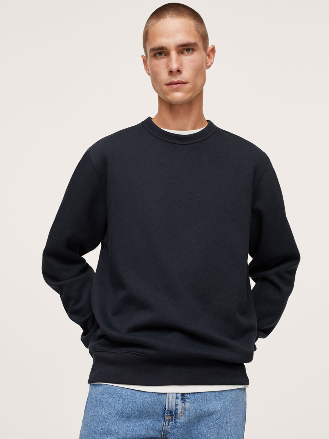 

MANGO MAN Men Navy Blue Solid Sweatshirt