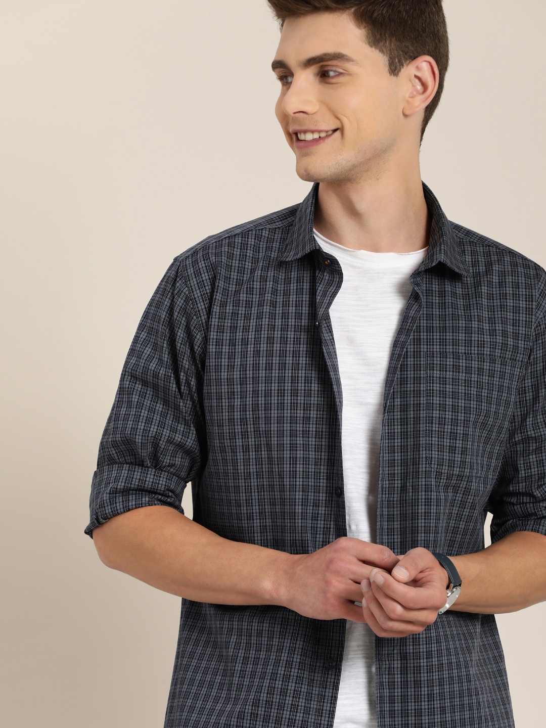 

INVICTUS Men Grey & Black Slim Fit Tartan Checks Pure Cotton Casual Shirt