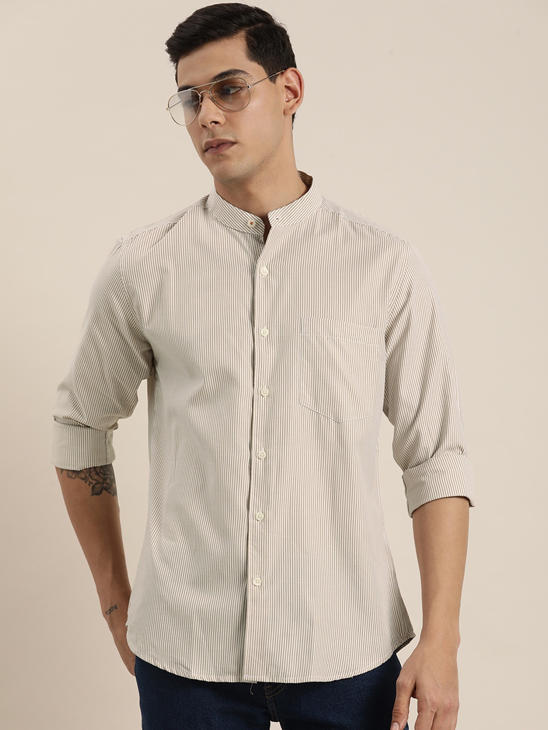 

INVICTUS Men Camel Brown & White Slim Fit Pinstripes Casual Shirt