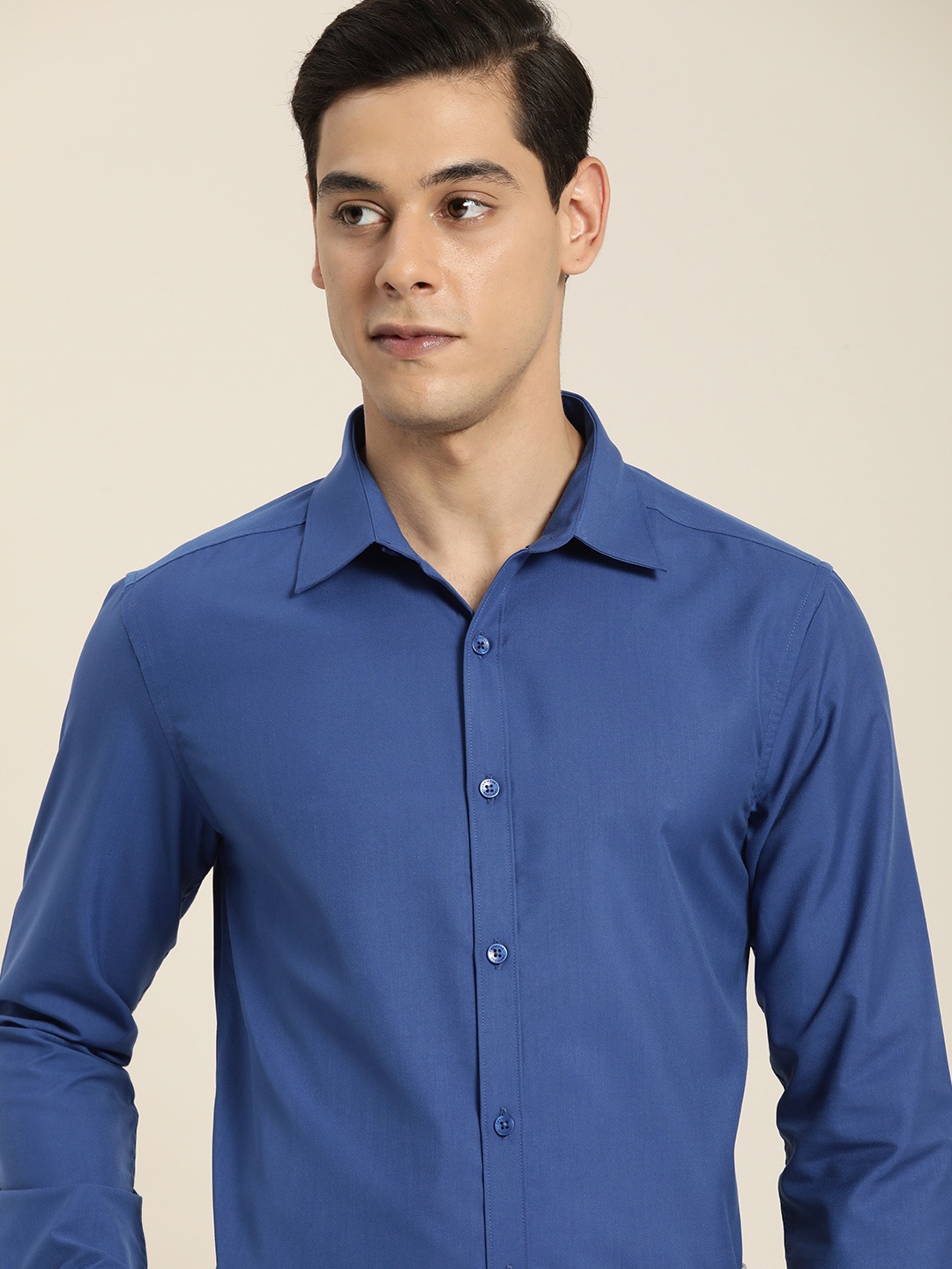 

INVICTUS Men Blue Solid Slim Fit Semiformal Shirt