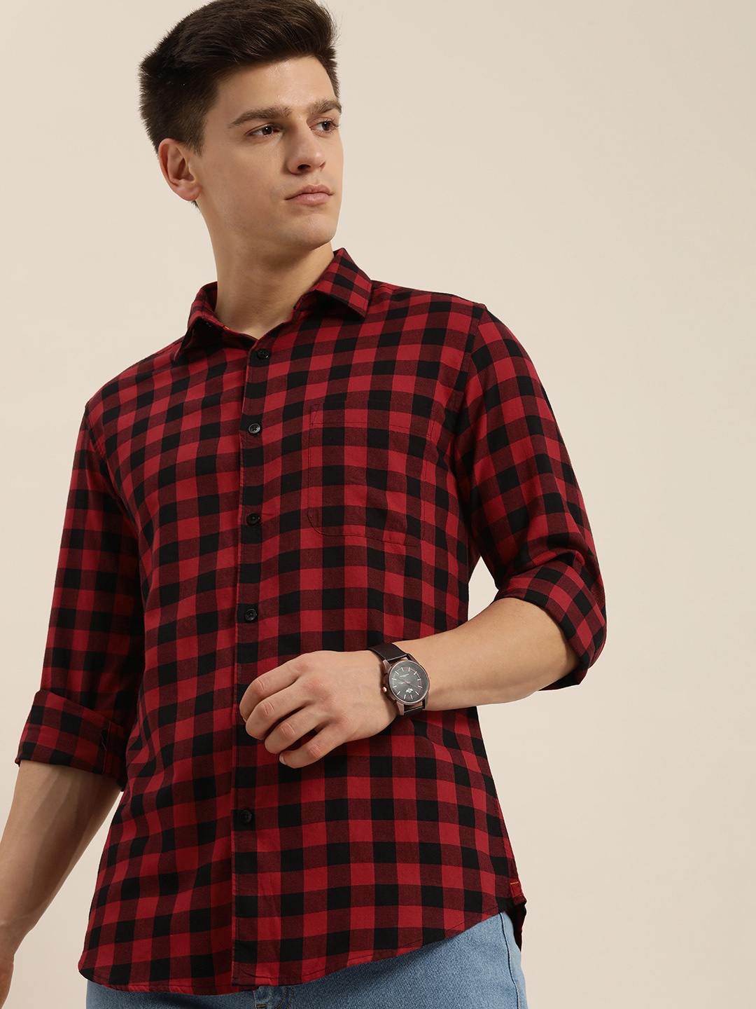 

INVICTUS Men Black & Red Slim Fit Checked Pure Cotton Casual Shirt