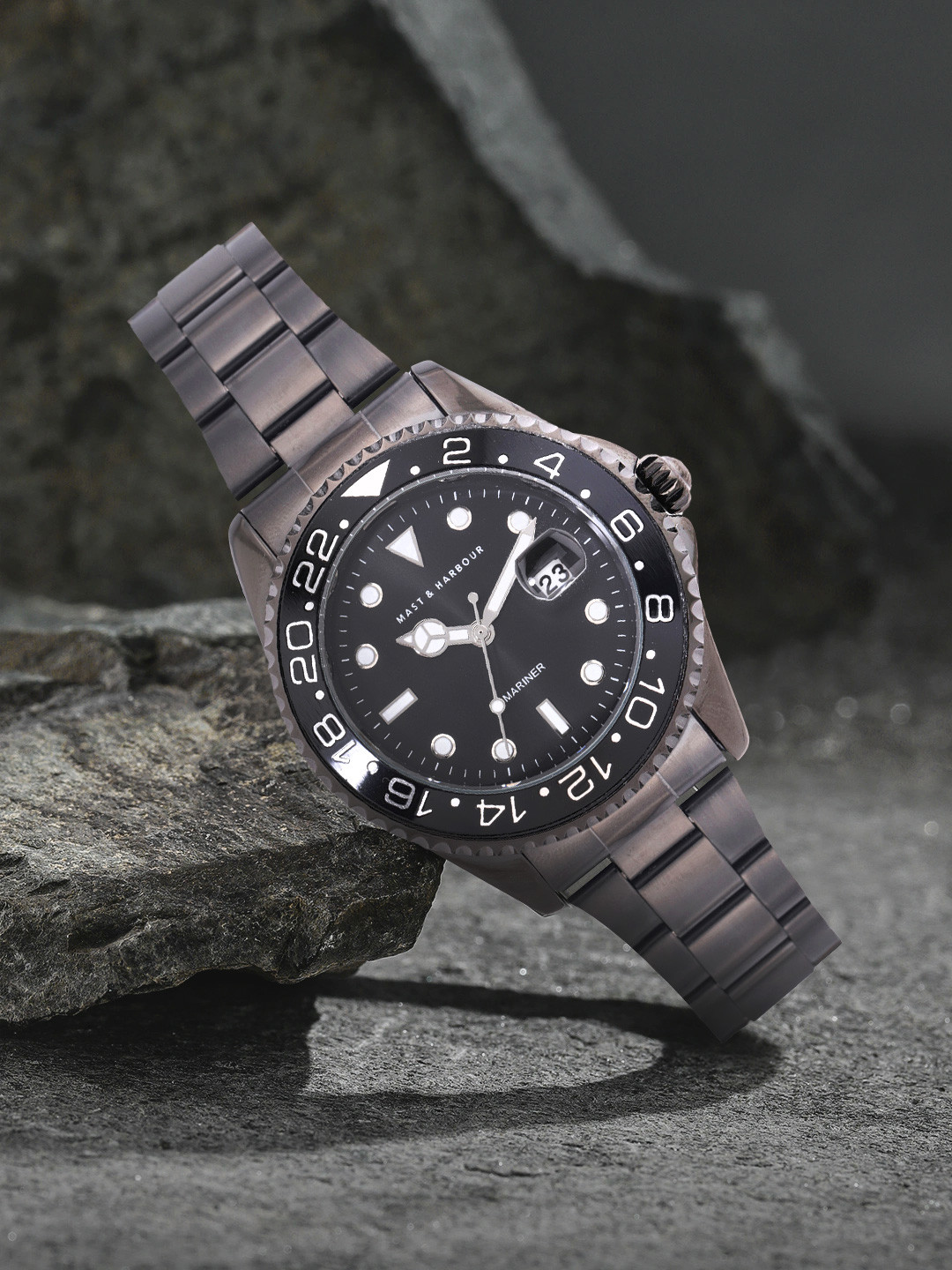 

Mast & Harbour Men Black Dial & Grey Strap Analogue Watch MFB-PN-W4036G