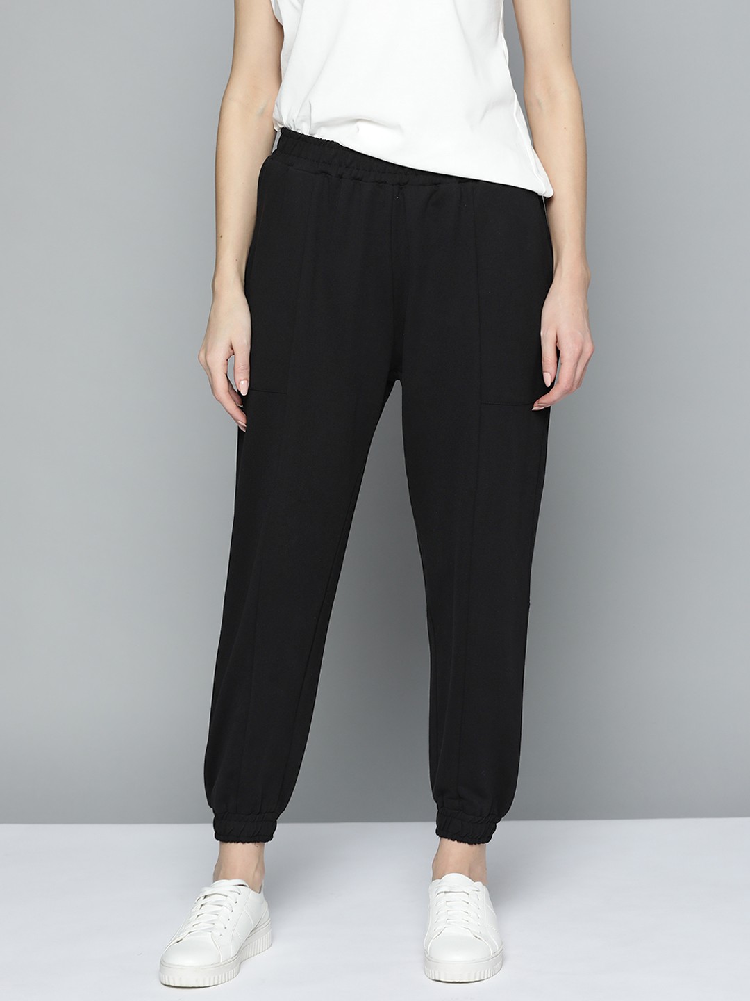

Mast & Harbour Women Black Solid Joggers