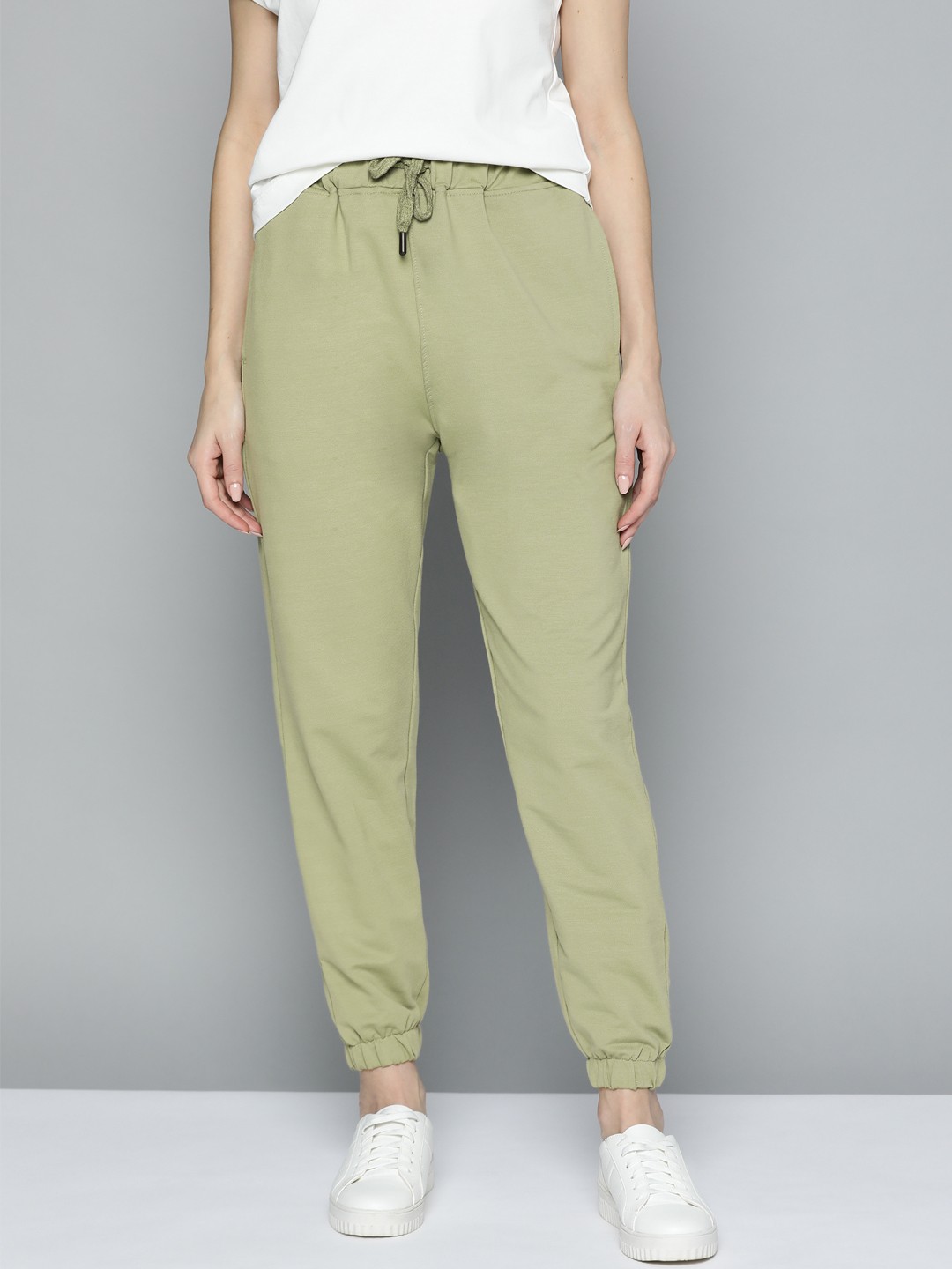 

Mast & Harbour Women Green Solid Regular Fit Joggers